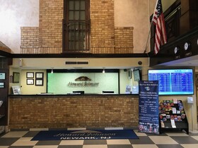 Howard Johnson by Wyndham Newark Airport
