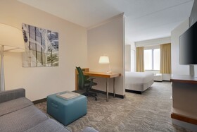 SpringHill Suites by Marriott Newark Liberty International Airport