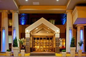 Days Hotel by Wyndham North Bergen /NYC Area