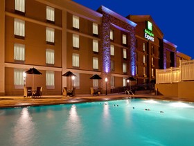 Days Hotel by Wyndham North Bergen /NYC Area