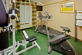 Days Hotel by Wyndham North Bergen /NYC Area