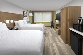 Holiday Inn Express & Suites North Brunswick