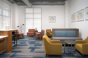 Holiday Inn Express & Suites North Brunswick