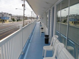 Surf 16 Motel