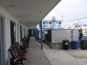 Surf 16 Motel
