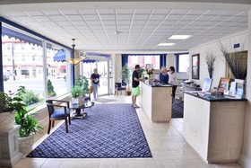 Forum Motor Inn