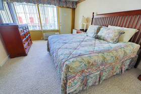 Forum Motor Inn