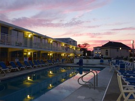 Forum Motor Inn