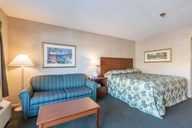 Impala Island Inn