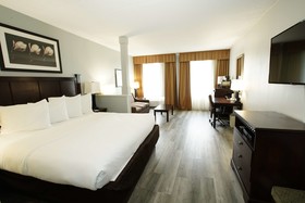 Best Western Paramus Hotel & Suites