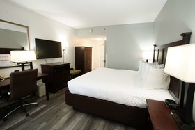 Best Western Paramus Hotel & Suites