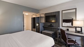 Best Western Paramus Hotel & Suites