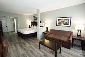 Best Western Paramus Hotel & Suites