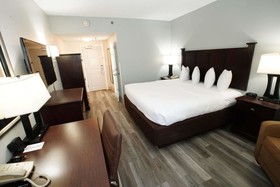 Best Western Paramus Hotel & Suites