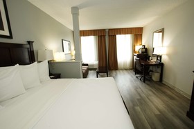 Best Western Paramus Hotel & Suites
