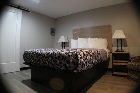 Riviera Motor Inn