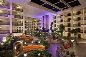 Embassy Suites by Hilton Piscataway Somerset