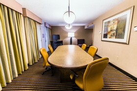Embassy Suites by Hilton Piscataway Somerset