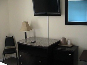 Shore Point Motel