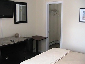Shore Point Motel