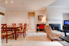 Global Luxury Suites at the Junction