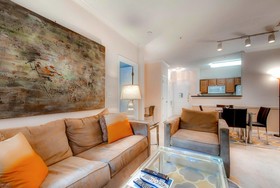 Global Luxury Suites at the Junction