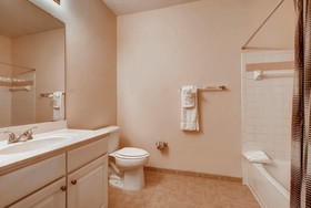 Global Luxury Suites at the Junction