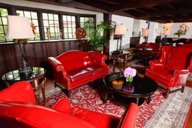 Nassau Inn