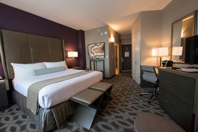 Crowne Plaza Saddle Brook Hotel