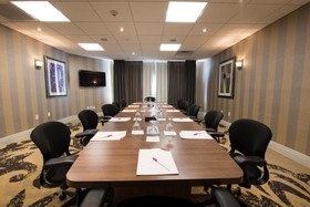 Crowne Plaza Saddle Brook Hotel