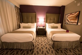 Crowne Plaza Saddle Brook Hotel