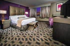 Crowne Plaza Saddle Brook Hotel
