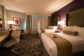 Crowne Plaza Saddle Brook Hotel