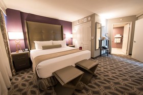 Crowne Plaza Saddle Brook Hotel