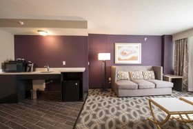 Crowne Plaza Saddle Brook Hotel