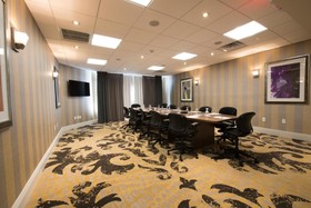 Crowne Plaza Saddle Brook Hotel