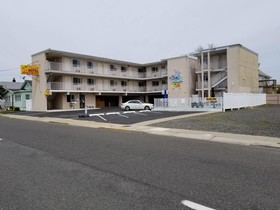 Bay Breeze Motel