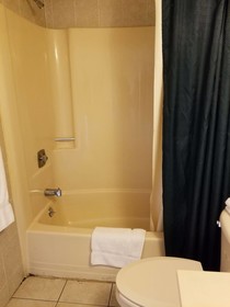 Bay Breeze Motel