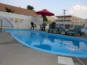 Bay Breeze Motel
