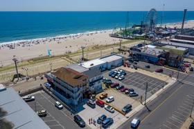Boardwalk Hotel Charlee & Beach House Rentals