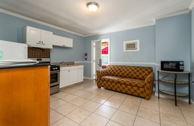Boardwalk Hotel Charlee & Beach House Rentals