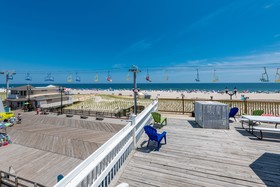 Boardwalk Hotel Charlee & Beach House Rentals