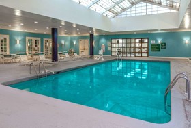 La Quinta Inn & Suites by Wyndham Secaucus Meadowlands
