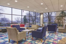 La Quinta Inn & Suites by Wyndham Secaucus Meadowlands