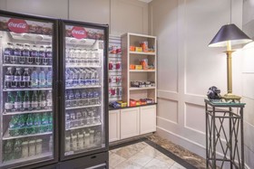 La Quinta Inn & Suites by Wyndham Secaucus Meadowlands