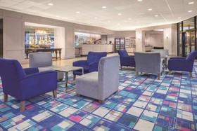 La Quinta Inn & Suites by Wyndham Secaucus Meadowlands