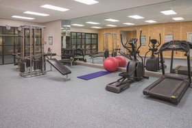 La Quinta Inn & Suites by Wyndham Secaucus Meadowlands