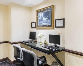 Clarion Hotel