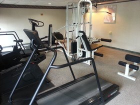 Red Carpet Inn & Suites