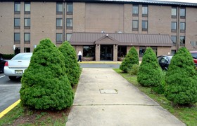 Red Carpet Inn & Suites